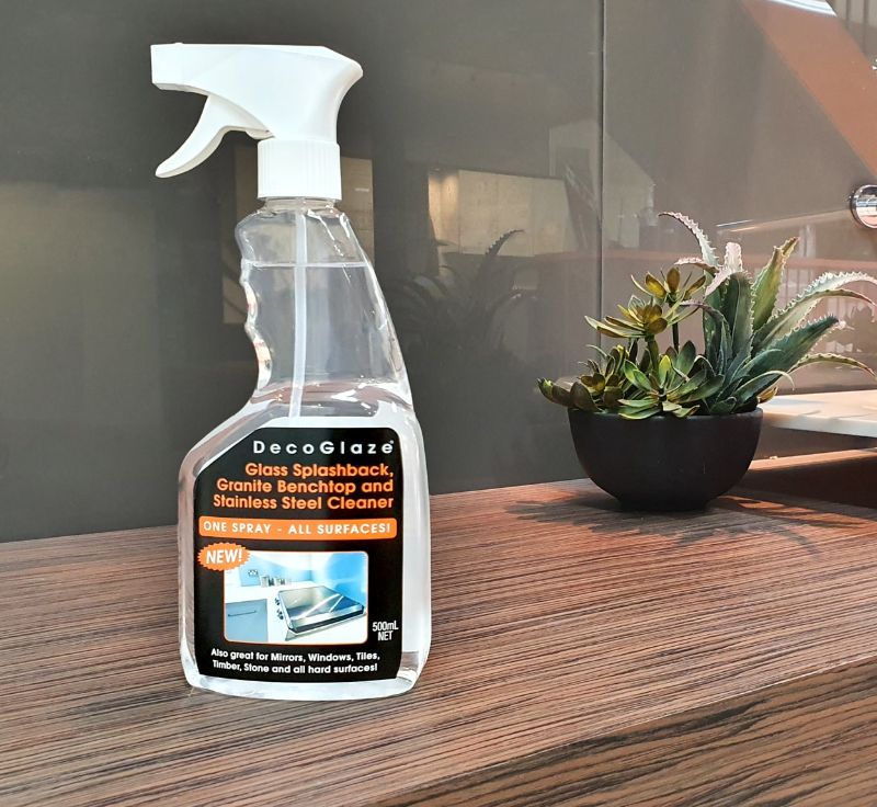 How to clean glass splashbacks - decoglaze surface spray